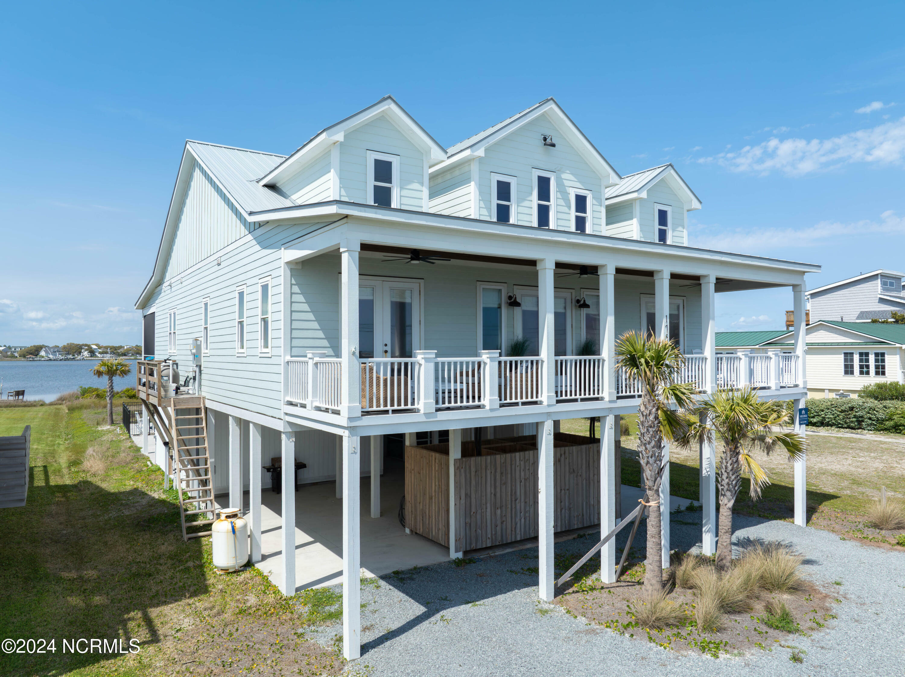 Property Photo:  1753 New River Inlet Road  NC 28460 