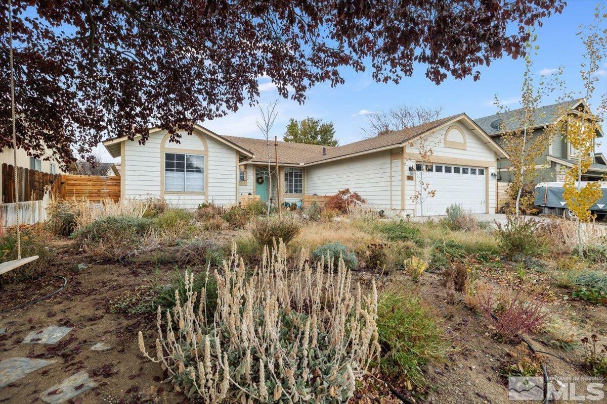 Property Photo:  945 Locomotive Way  NV 89434-5806 