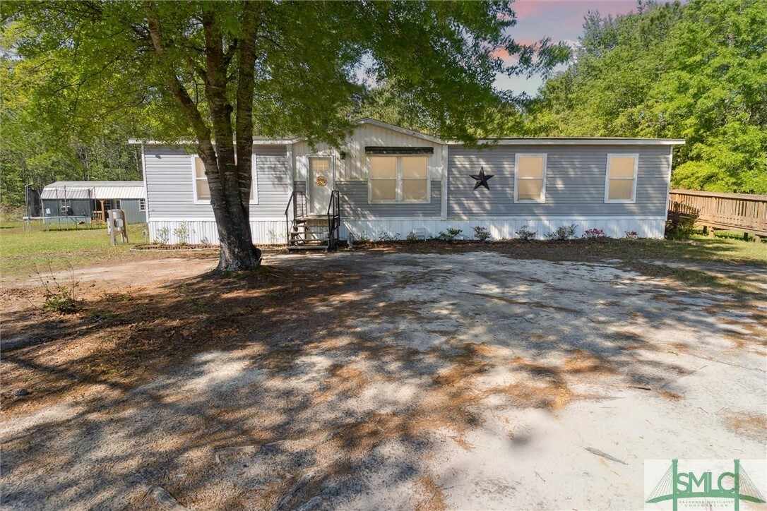 Property Photo:  337 SE Case Lane  GA 31316 