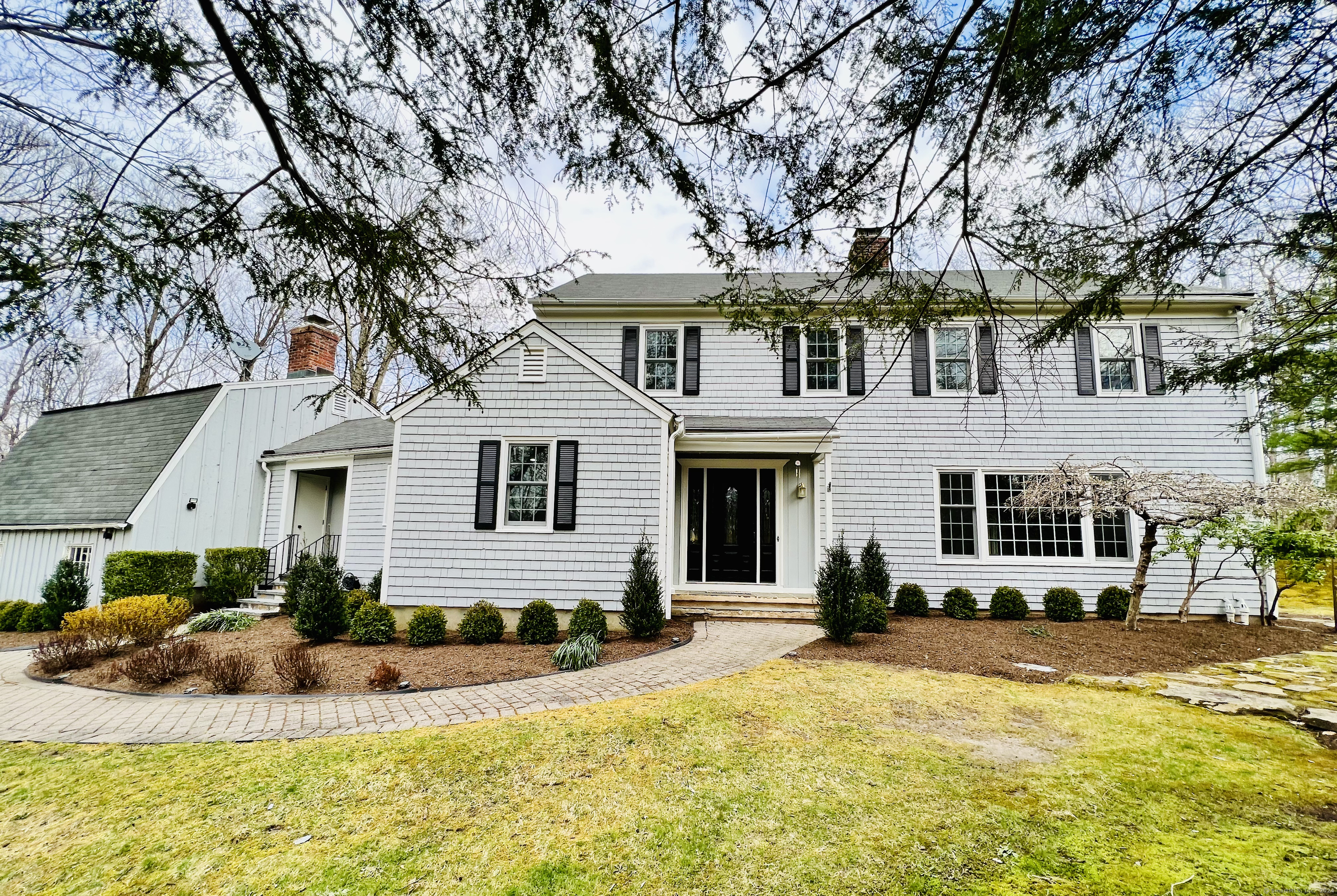 Property Photo: 12 Walnut Place CT 06897