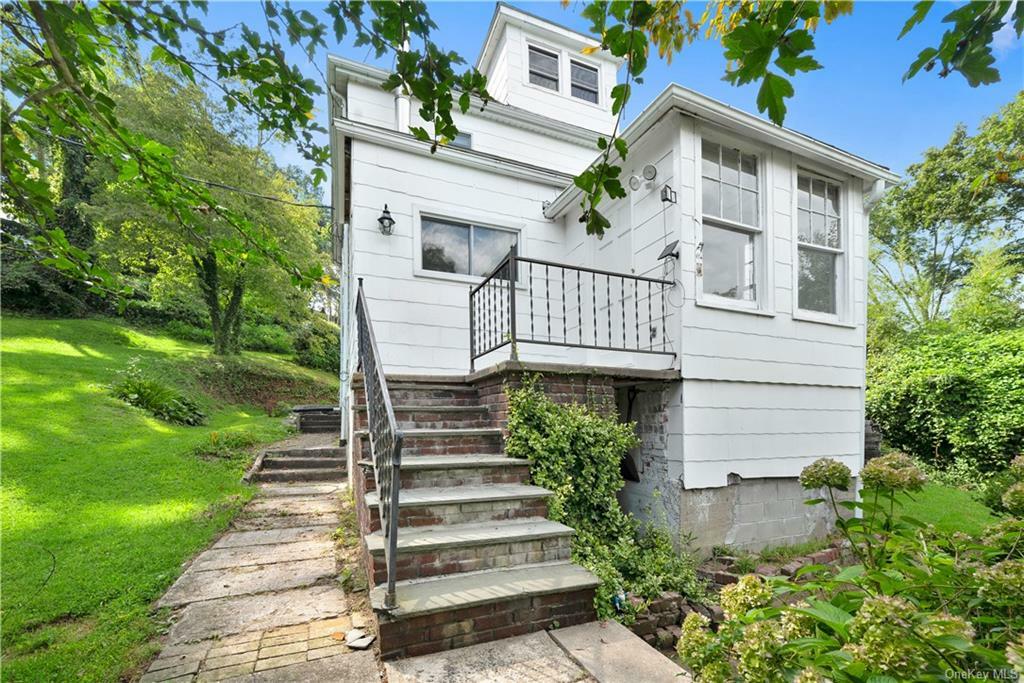 Property Photo:  19 Hillside Avenue  NY 10595 