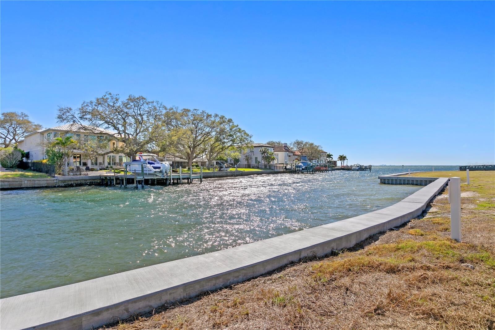 Property Photo: 5022 W Leona Street FL 33629