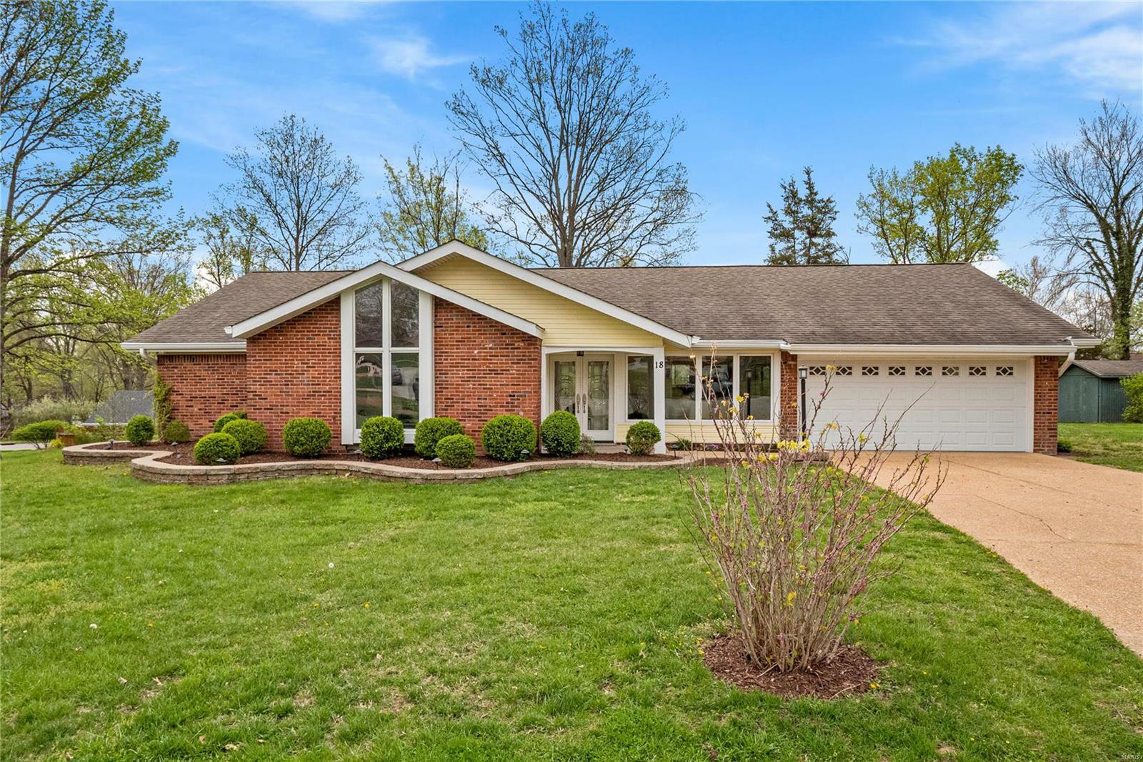 18 Sweetwood Court  Ballwin MO 63011 photo