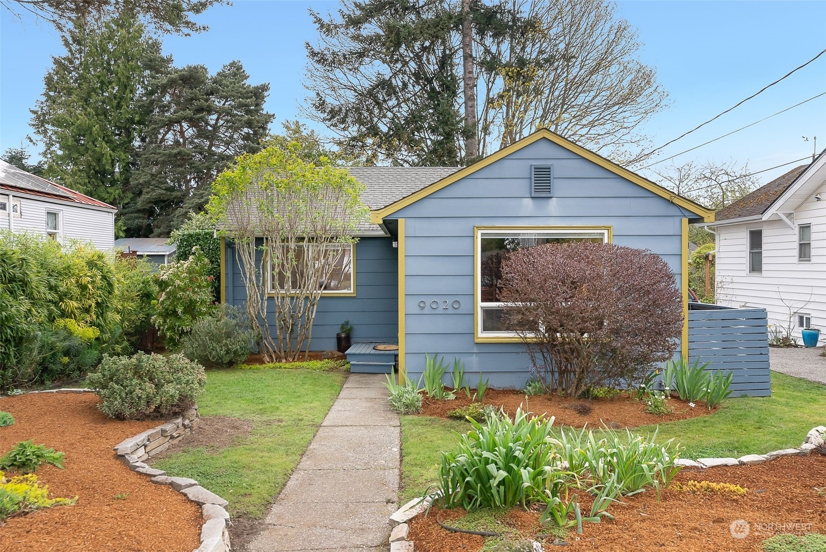 Property Photo:  9020 13th Avenue SW  WA 98106 