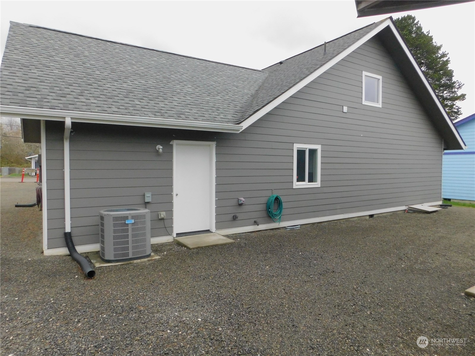 Property Photo:  629 N 11th Street  WA 98541 