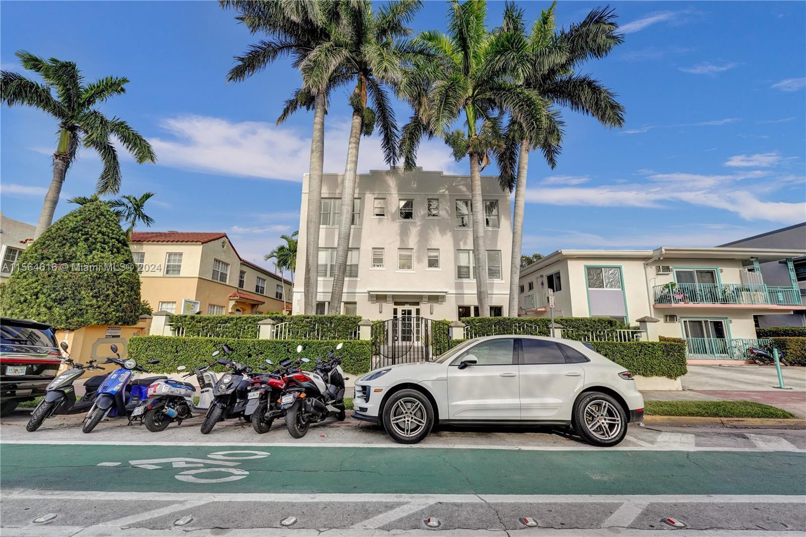 Property Photo: 1027 Pennsylvania Ave 306 FL 33139