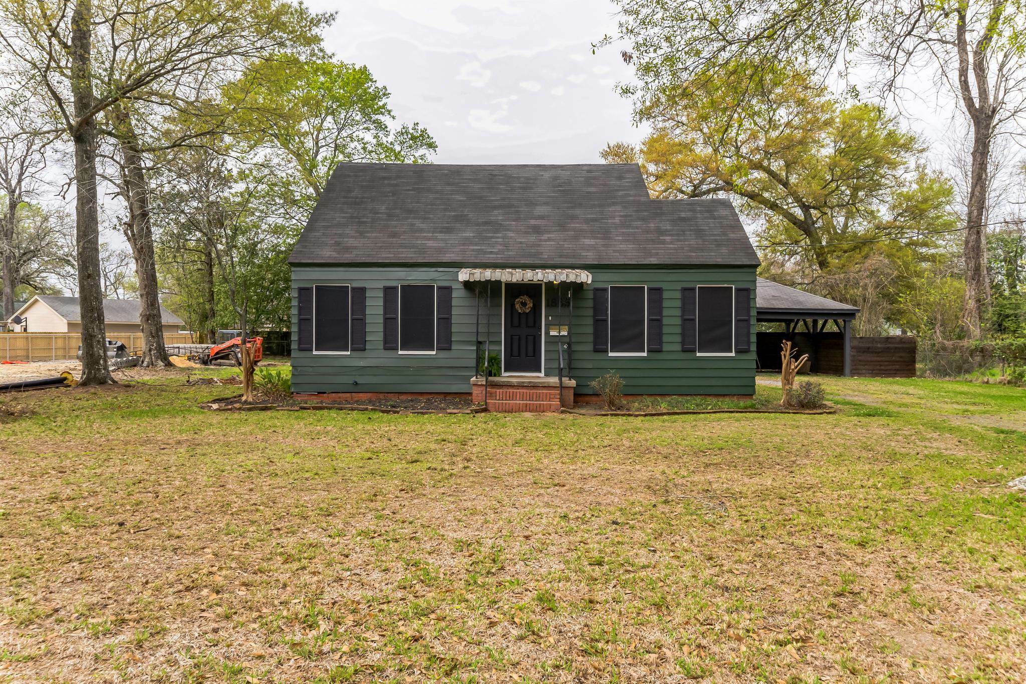 Property Photo:  1865 Briarcliff  TX 77706 