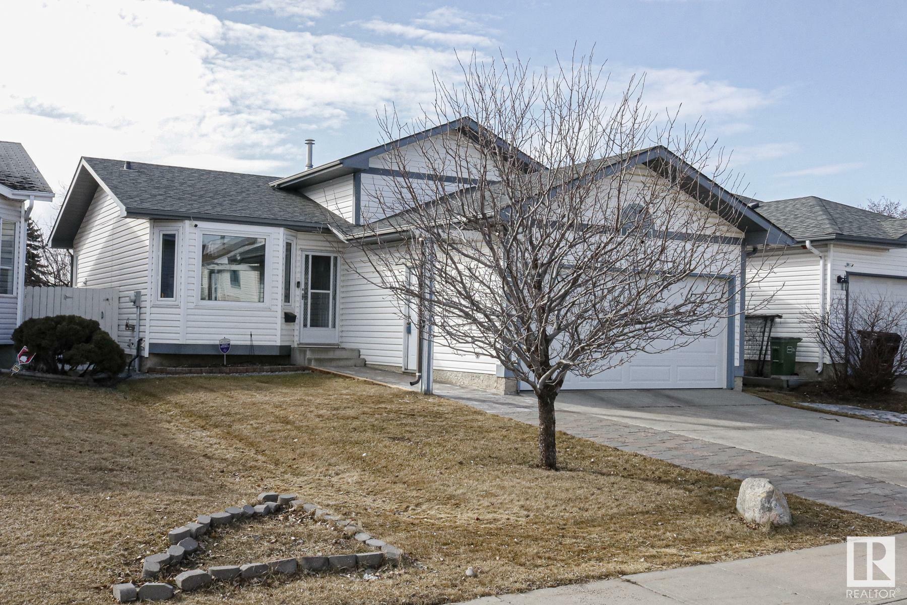Property Photo:  18413 76A Avenue NW  AB T5T 6A7 