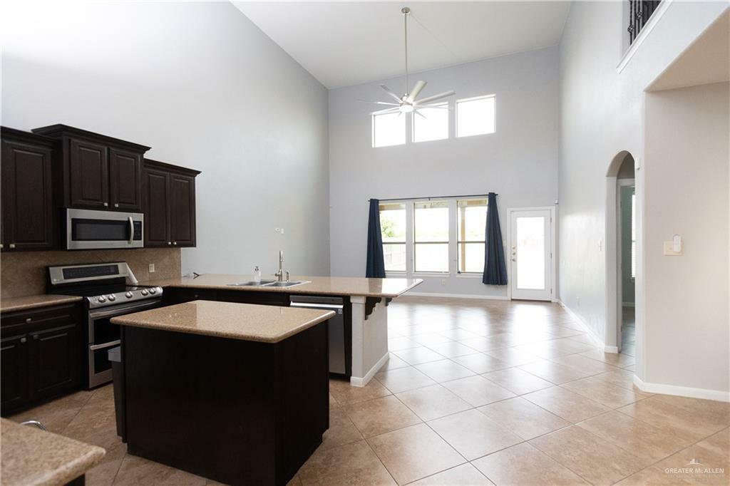 Property Photo:  3918 Revilla Street  TX 78542 