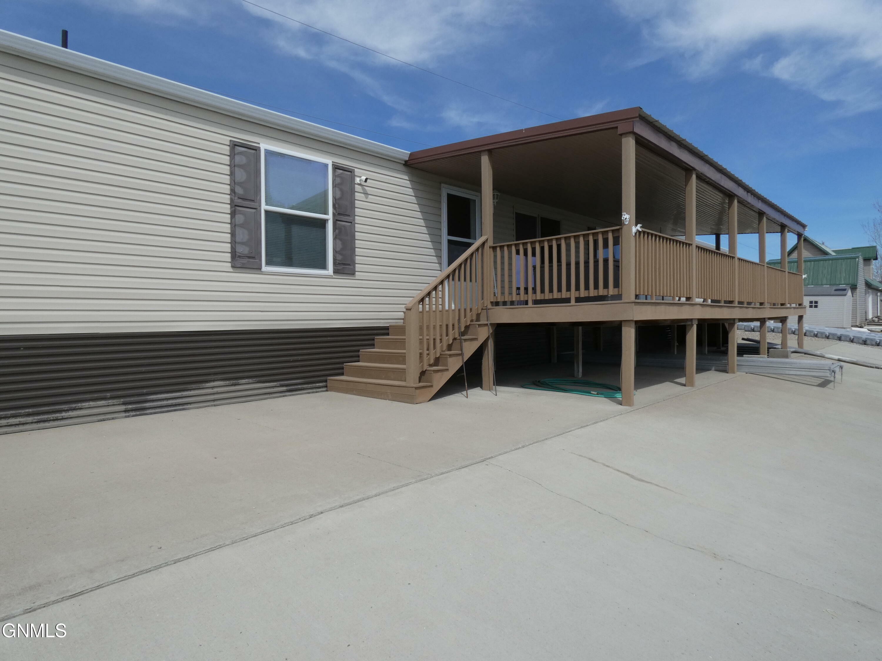 Property Photo:  420 Lakeview Lane  ND 58428 