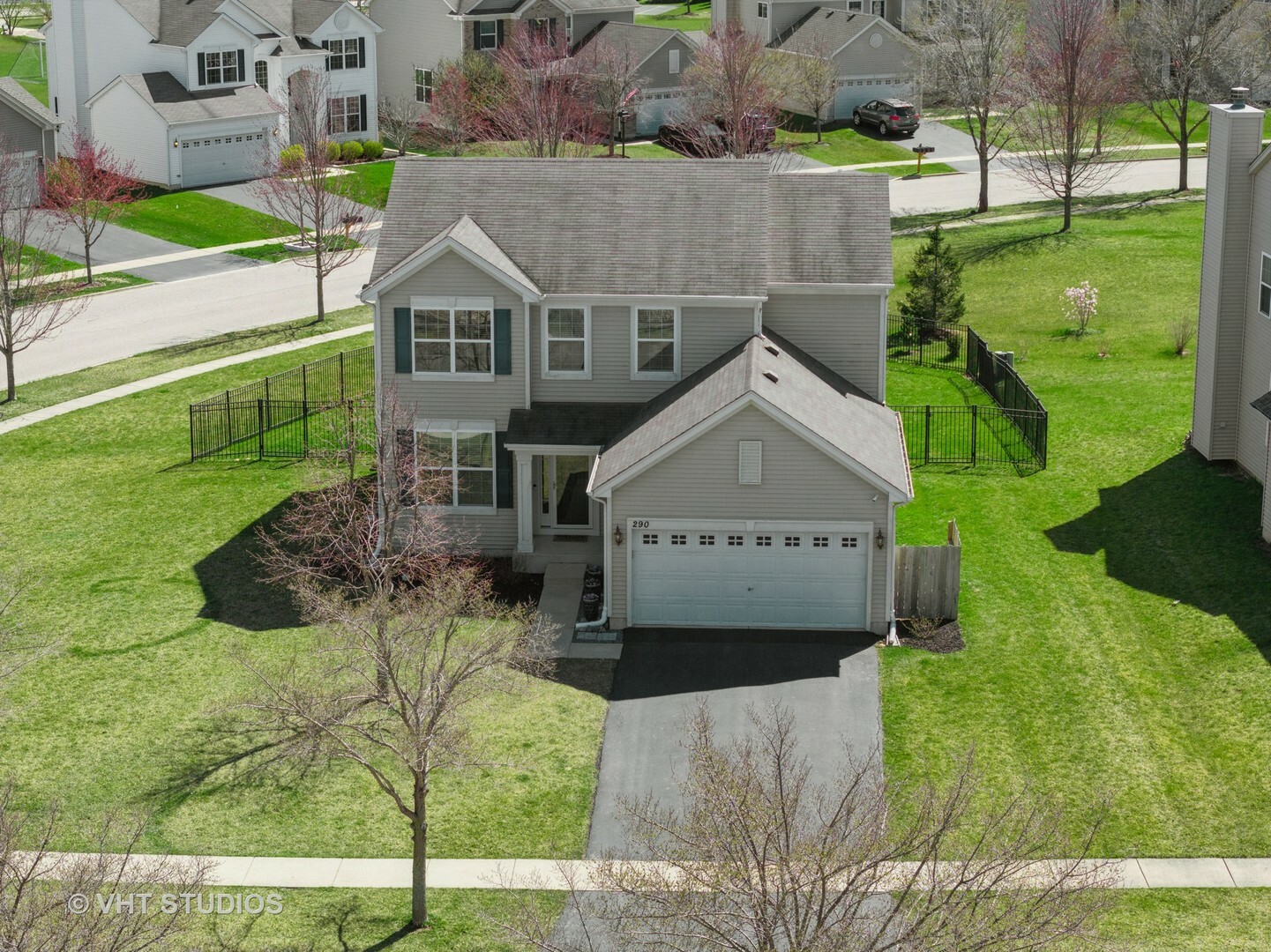 Property Photo: 290 Bedford Lane IL 60073