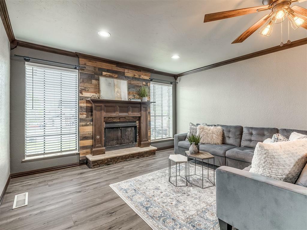 Property Photo: 9844 Crest Drive OK 73130