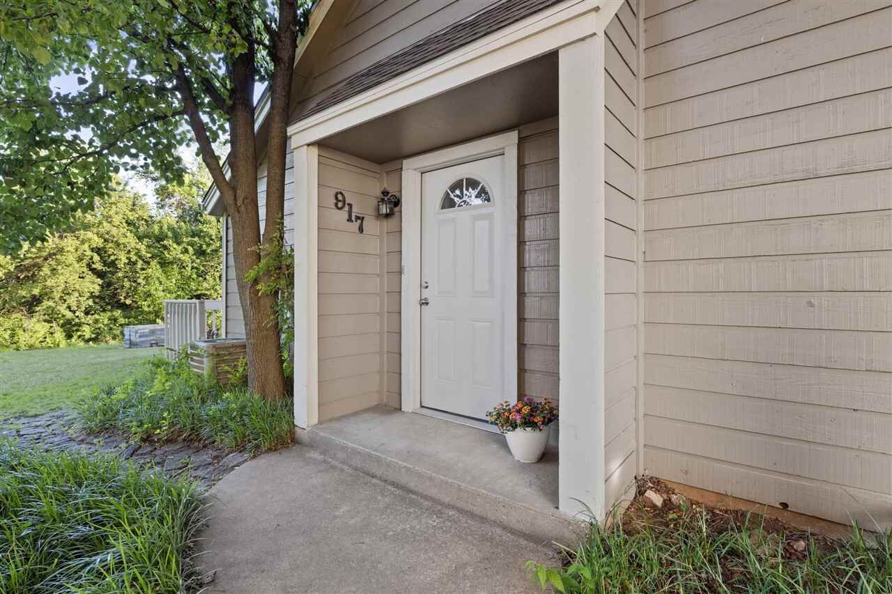Property Photo: 917 Parkway Drive OK 74075-2100