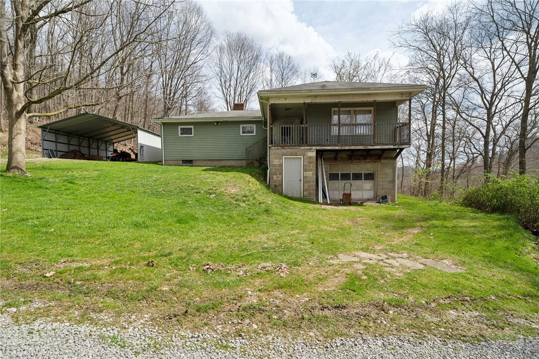 Property Photo: 124 Middle Rd PA 15052