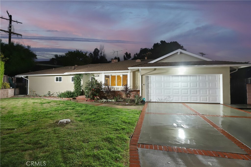 Property Photo:  300 Parkwood Drive  CA 91202 