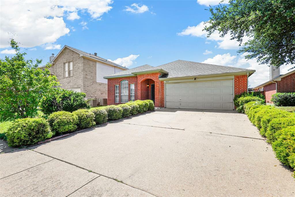 Property Photo:  3013 Green Vista Court  TX 75052 