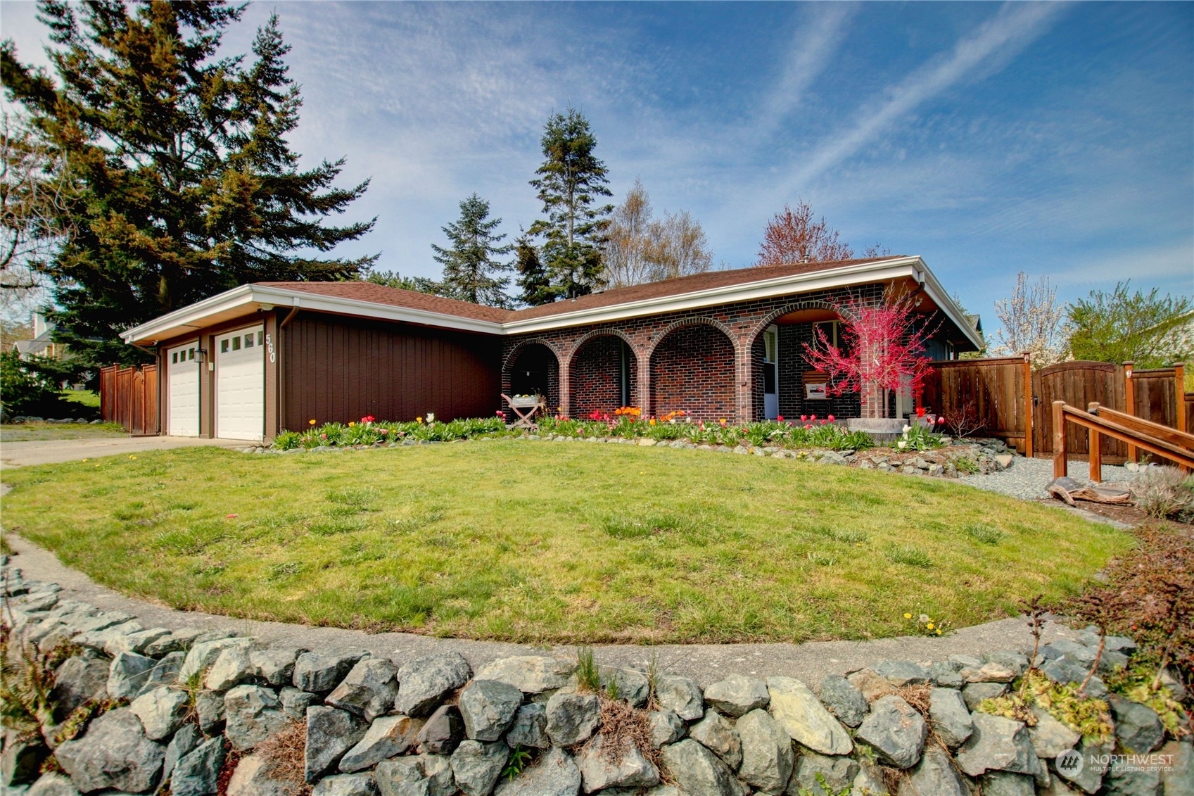 Property Photo:  560 SW 6th Ave  WA 98277 