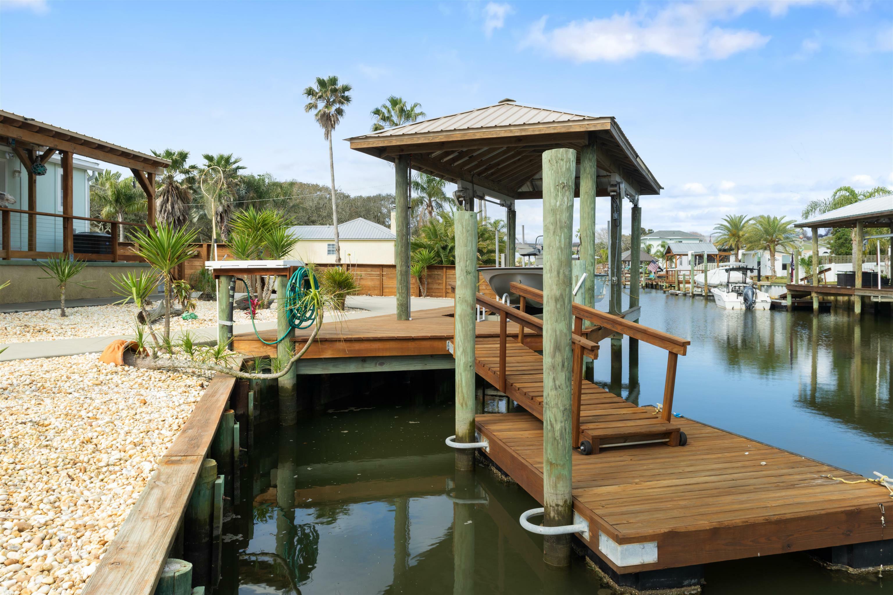 Property Photo:  206 Basque Road  FL 32080 