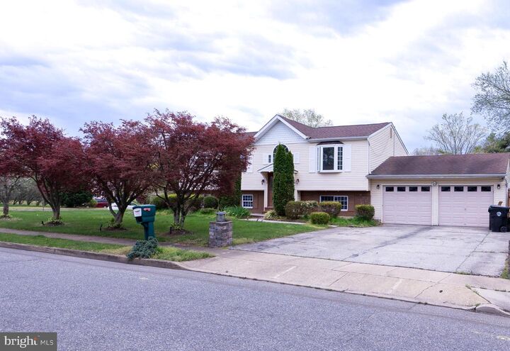 105 Country Lane  Sicklerville NJ 08081 photo