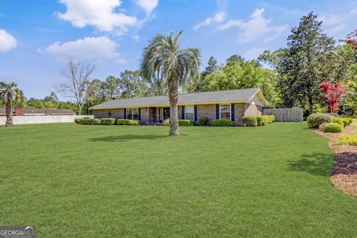 Property Photo:  107 Bacon Street  GA 31545 