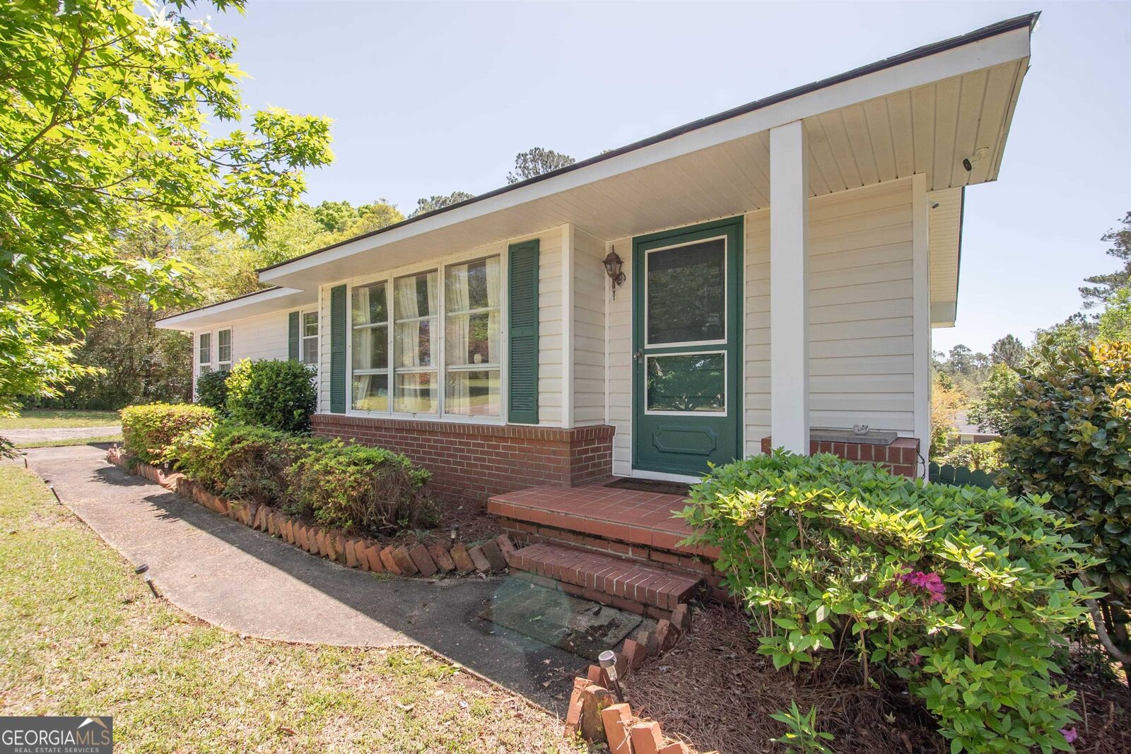 Property Photo:  125 N Chilton Crescent  GA 30240 