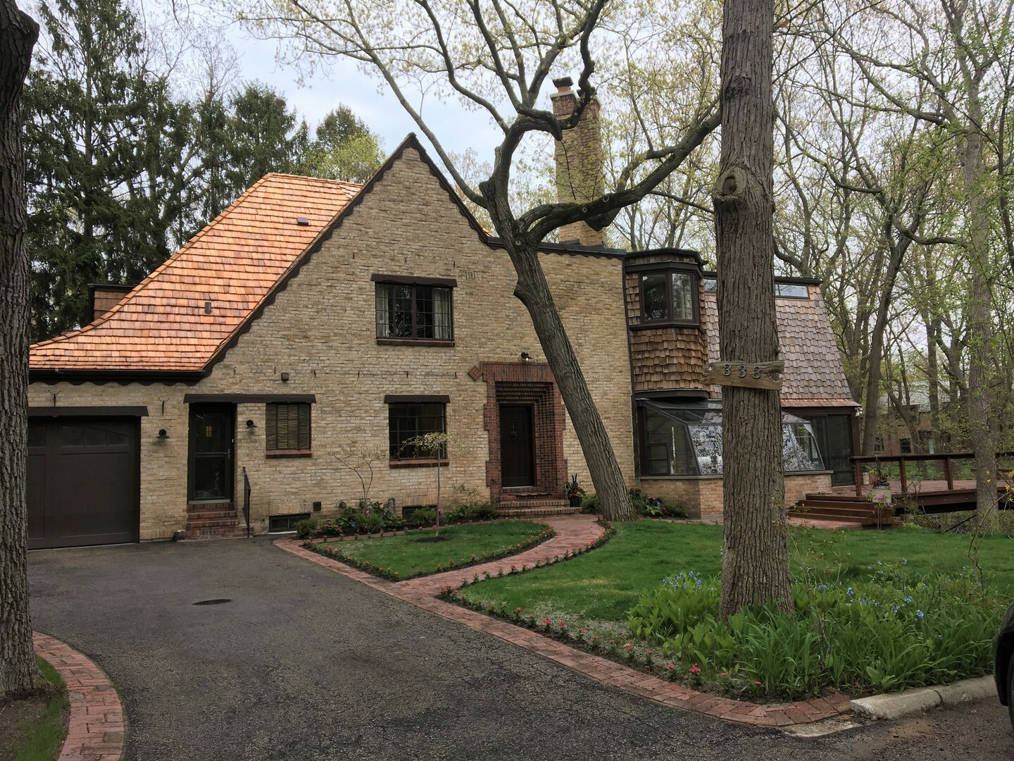 Property Photo: 333 Lakeside Place IL 60035
