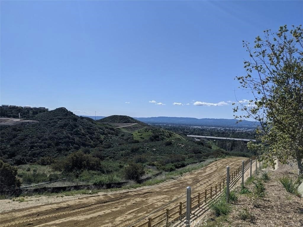 Property Photo:  30 Coya Trail  CA 91311 