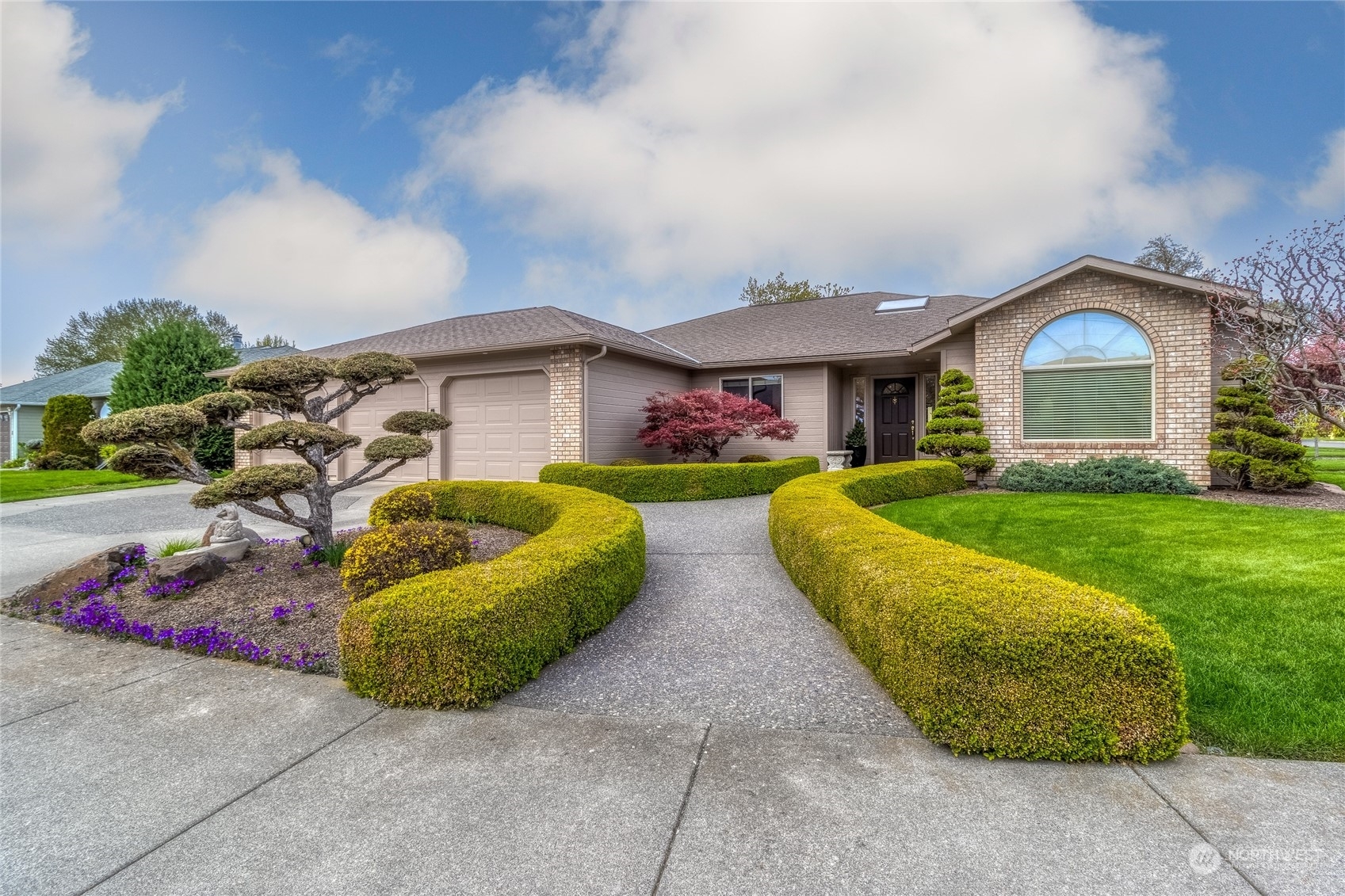 Property Photo:  1014 Southview Drive  WA 99362 