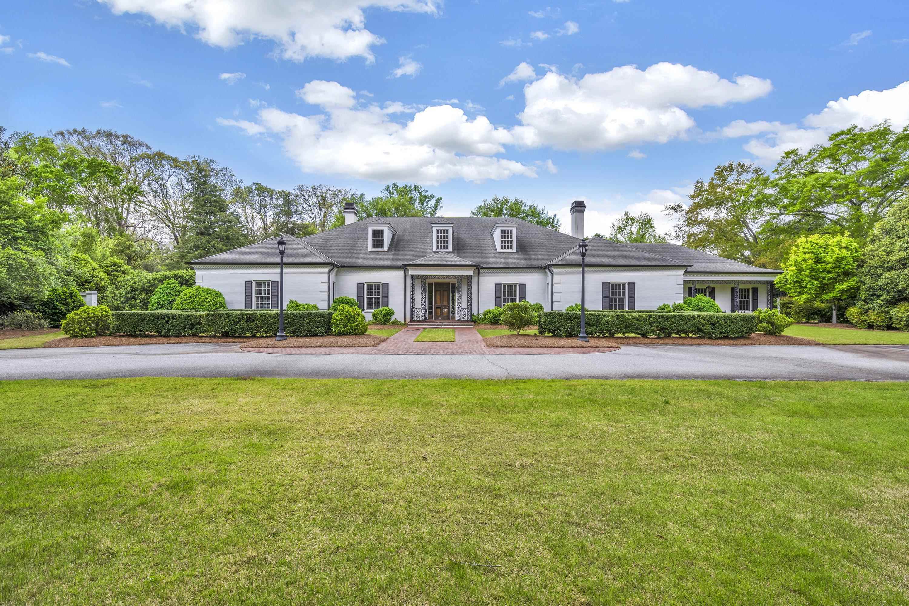 Property Photo:  1122 Woodburn Road  SC 29302 