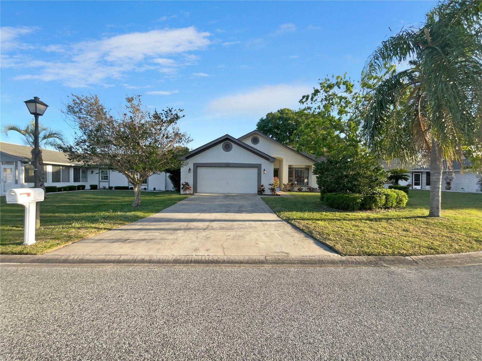 Property Photo: 5528 W Scarington Court FL 32821