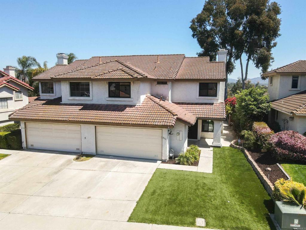 Property Photo:  829 Summersong Court  CA 92024 