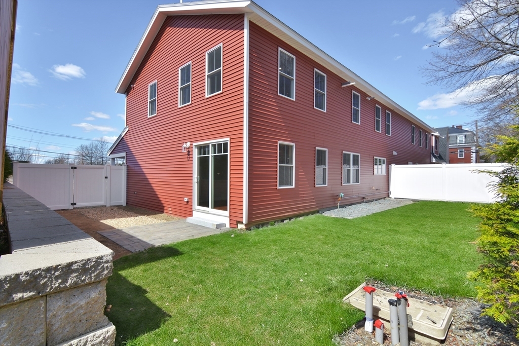 Property Photo:  128 High St 7  MA 01938 