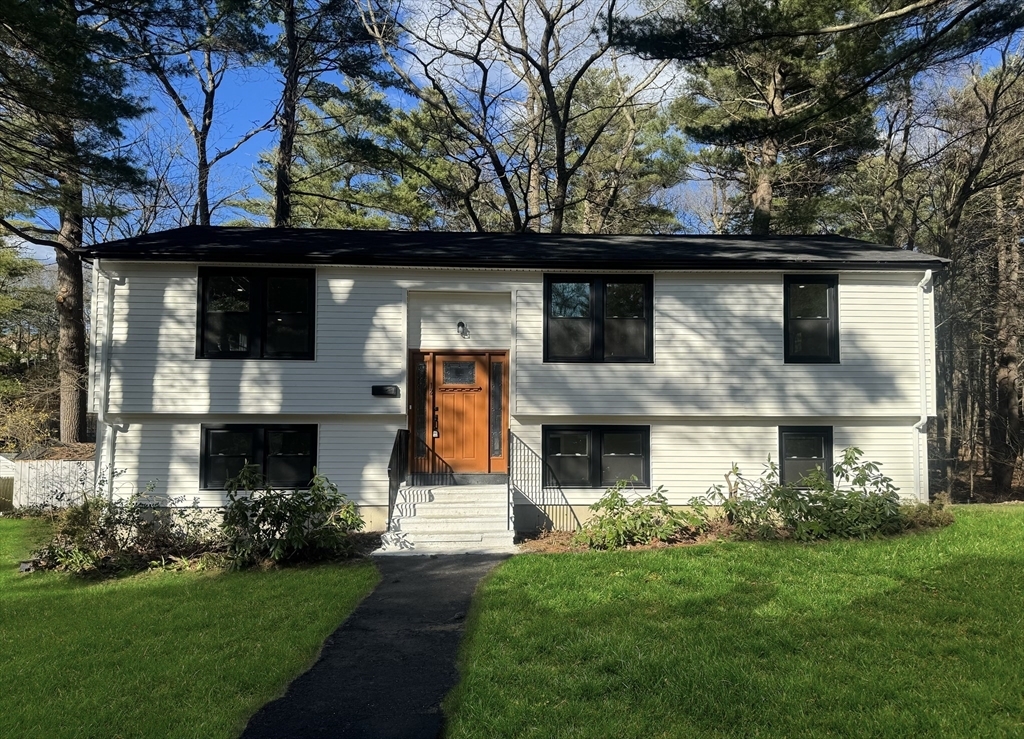 Property Photo:  12 Evelyn Road  MA 01915 