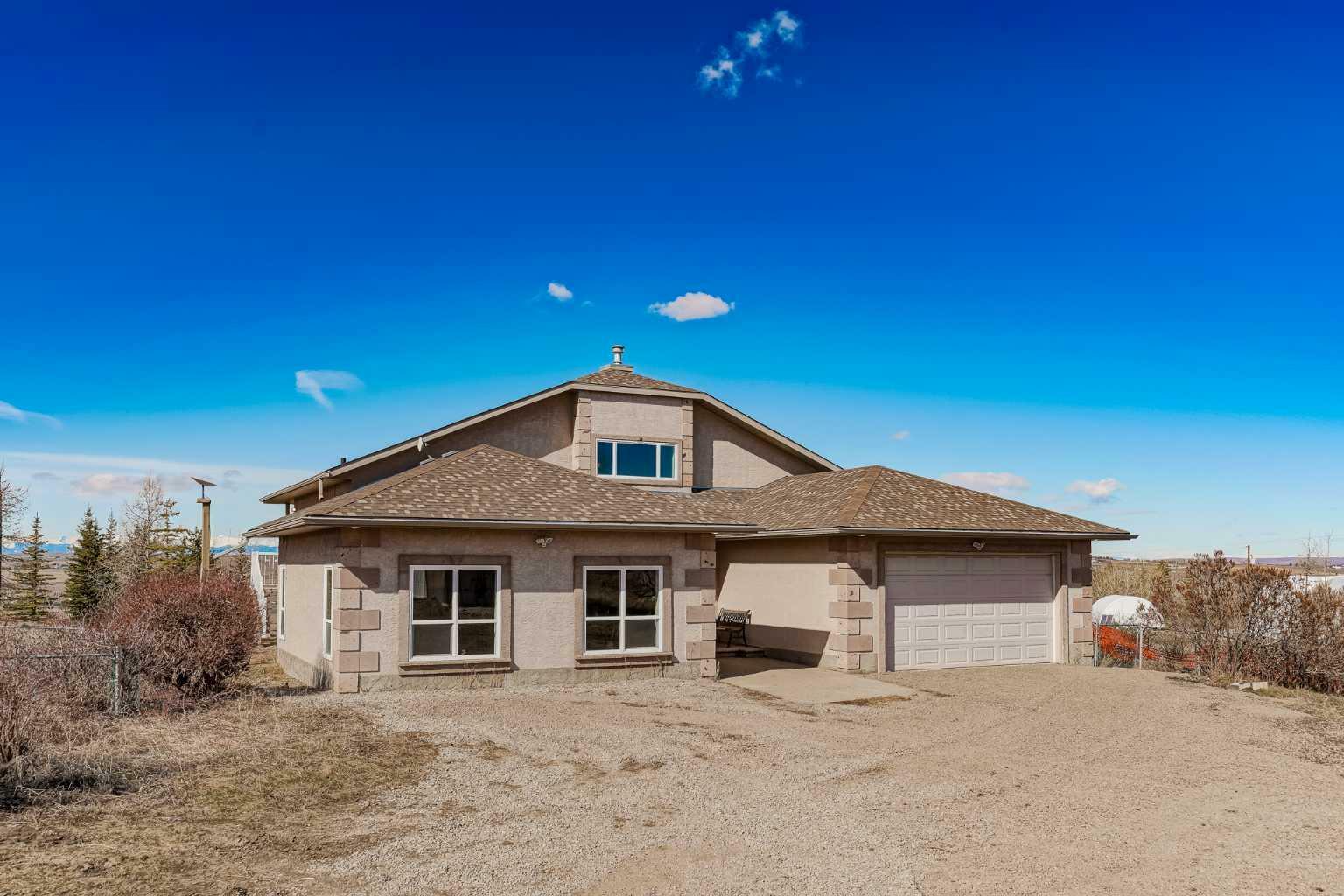 Property Photo:  418001 Highway 783  AB T1S 4S4 