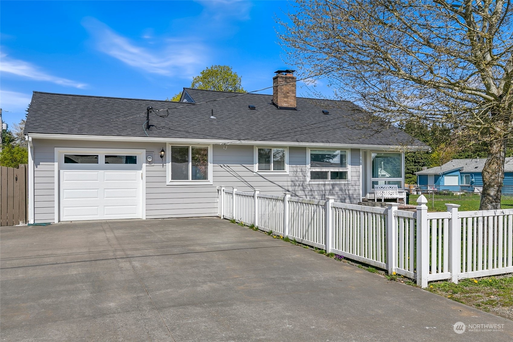 Property Photo:  648 S 143rd Place  WA 98168 