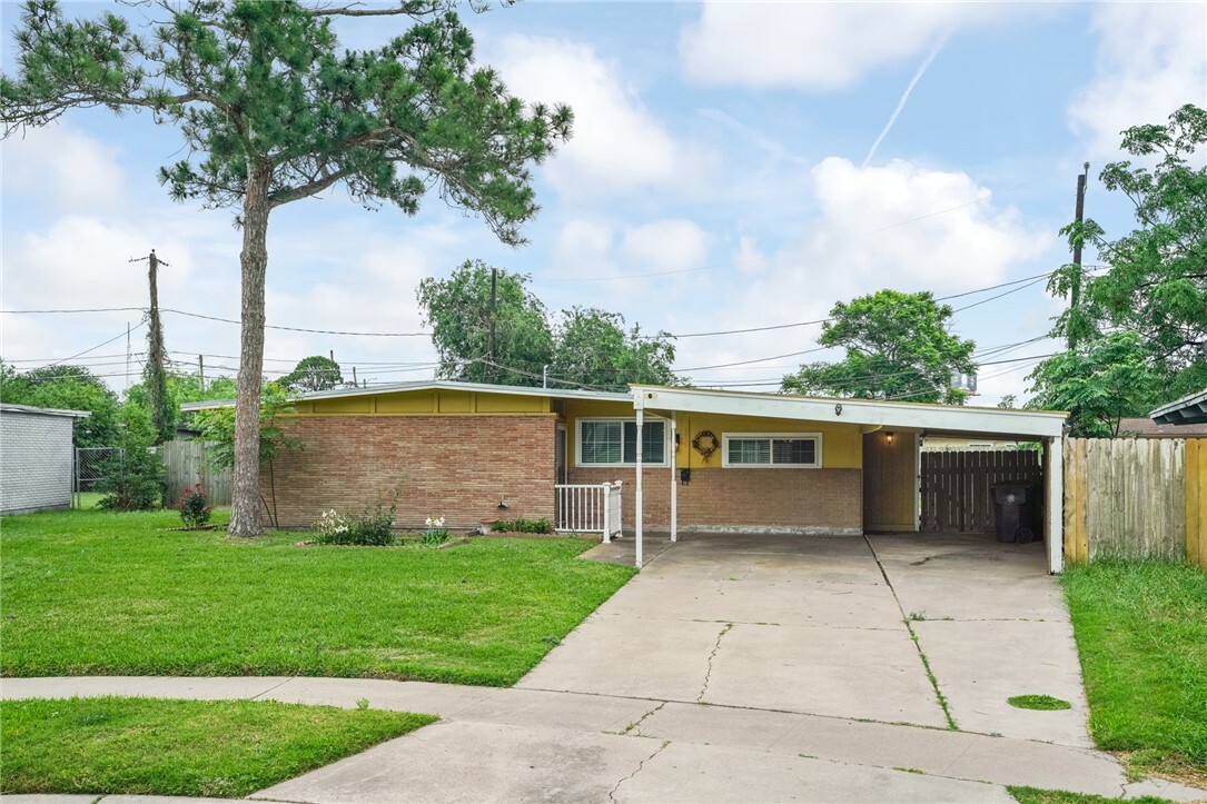 Property Photo:  4922 Mable Street  TX 78411 