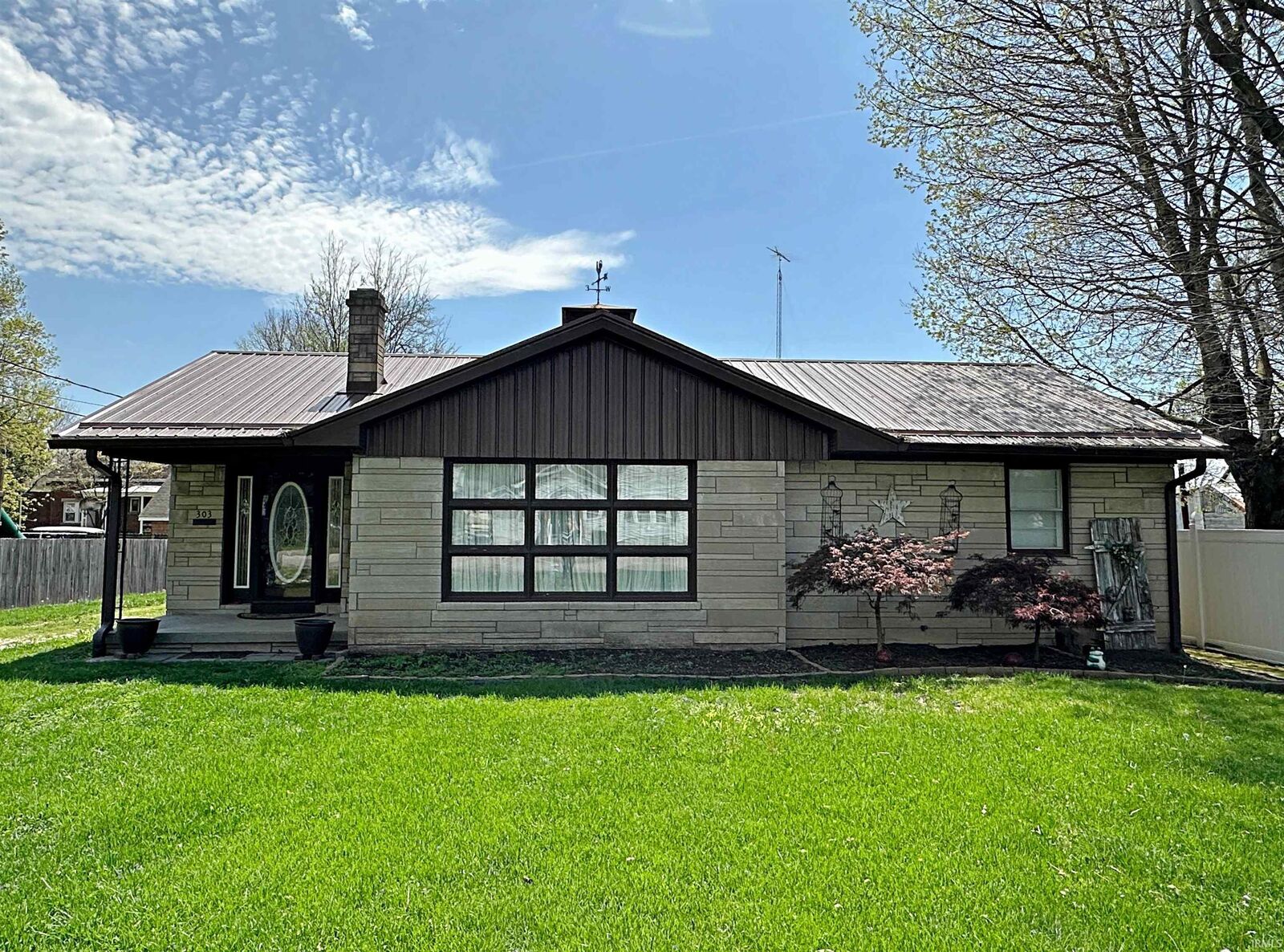 Property Photo: 303 W Center Street IN 47562