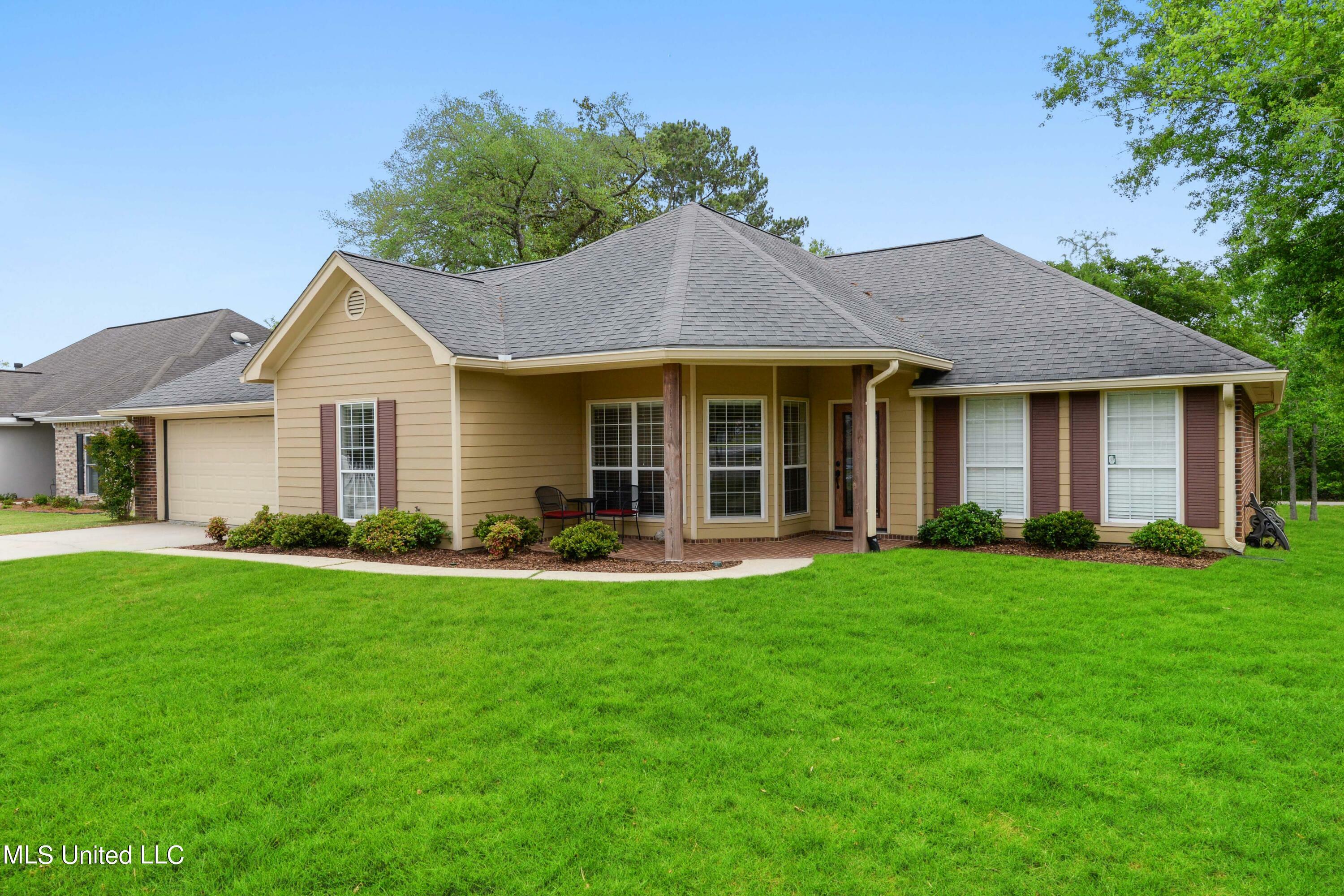 Property Photo:  63779 N Diamondhead Drive  MS 39525 