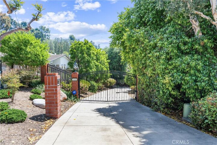 Property Photo:  11562 Vista Mar  CA 92705 