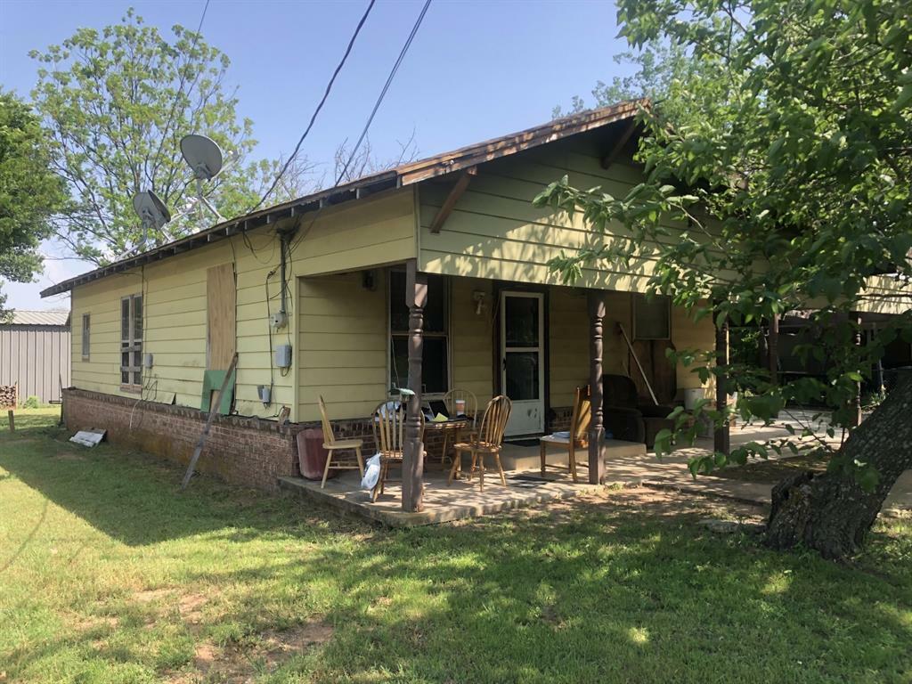 Property Photo:  225 N Mills Street  TX 76444 