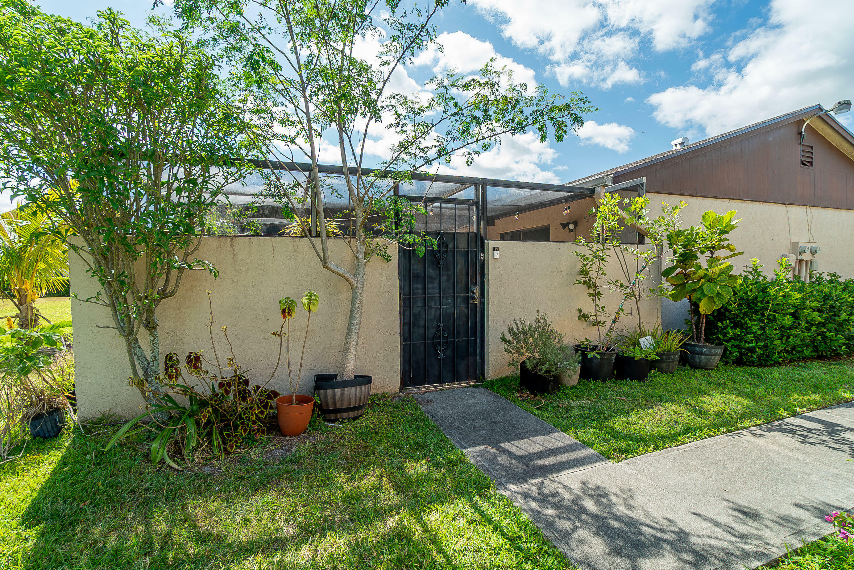 Property Photo:  4774 Sunny Palm Circle C  FL 33415 