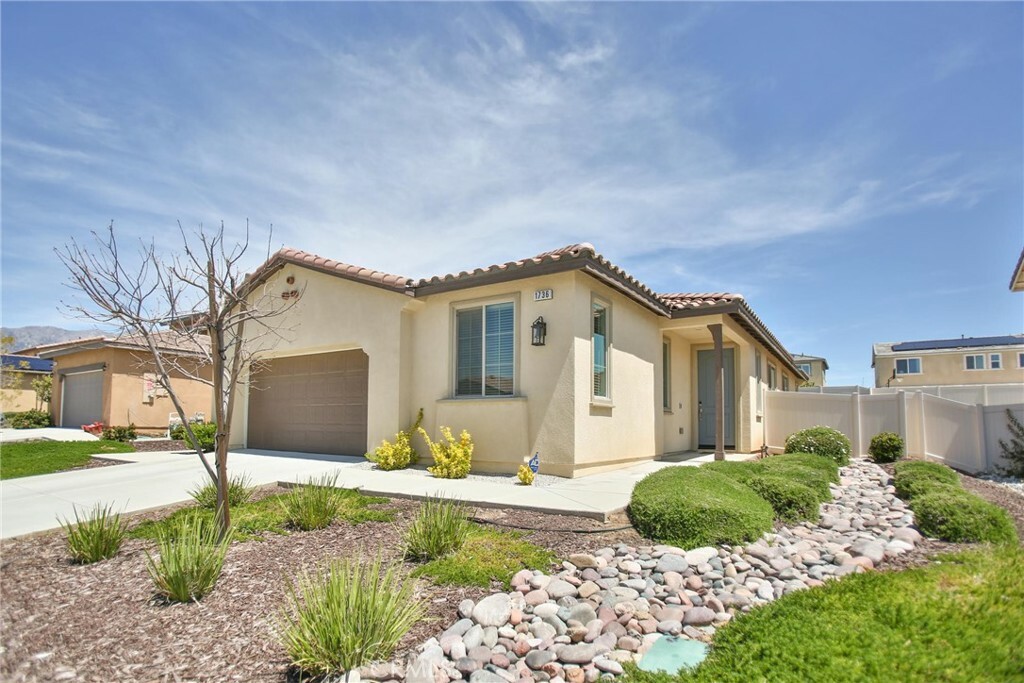 Property Photo:  1736 Arcus Court  CA 92223 