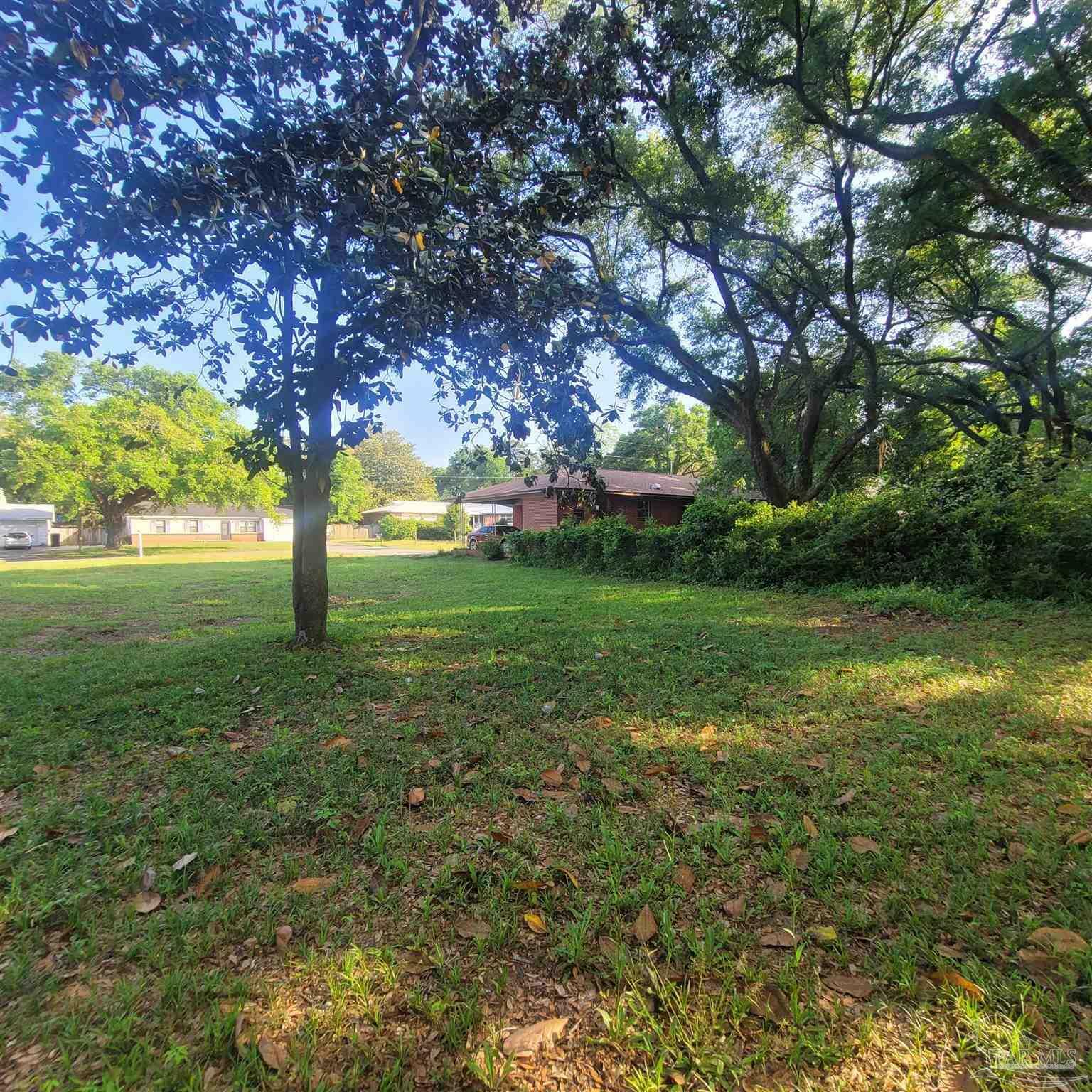 Property Photo:  536 Chadwick St  FL 32503 