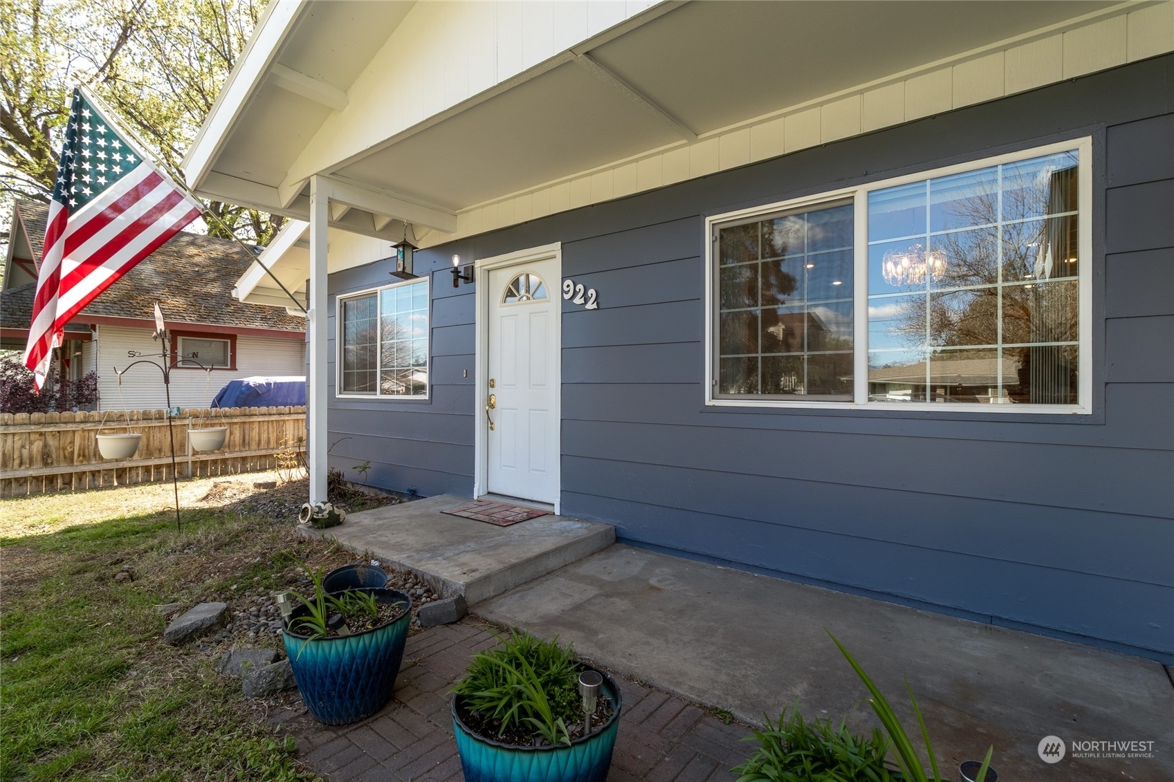 Property Photo:  922 Oriole Street  WA 99362 