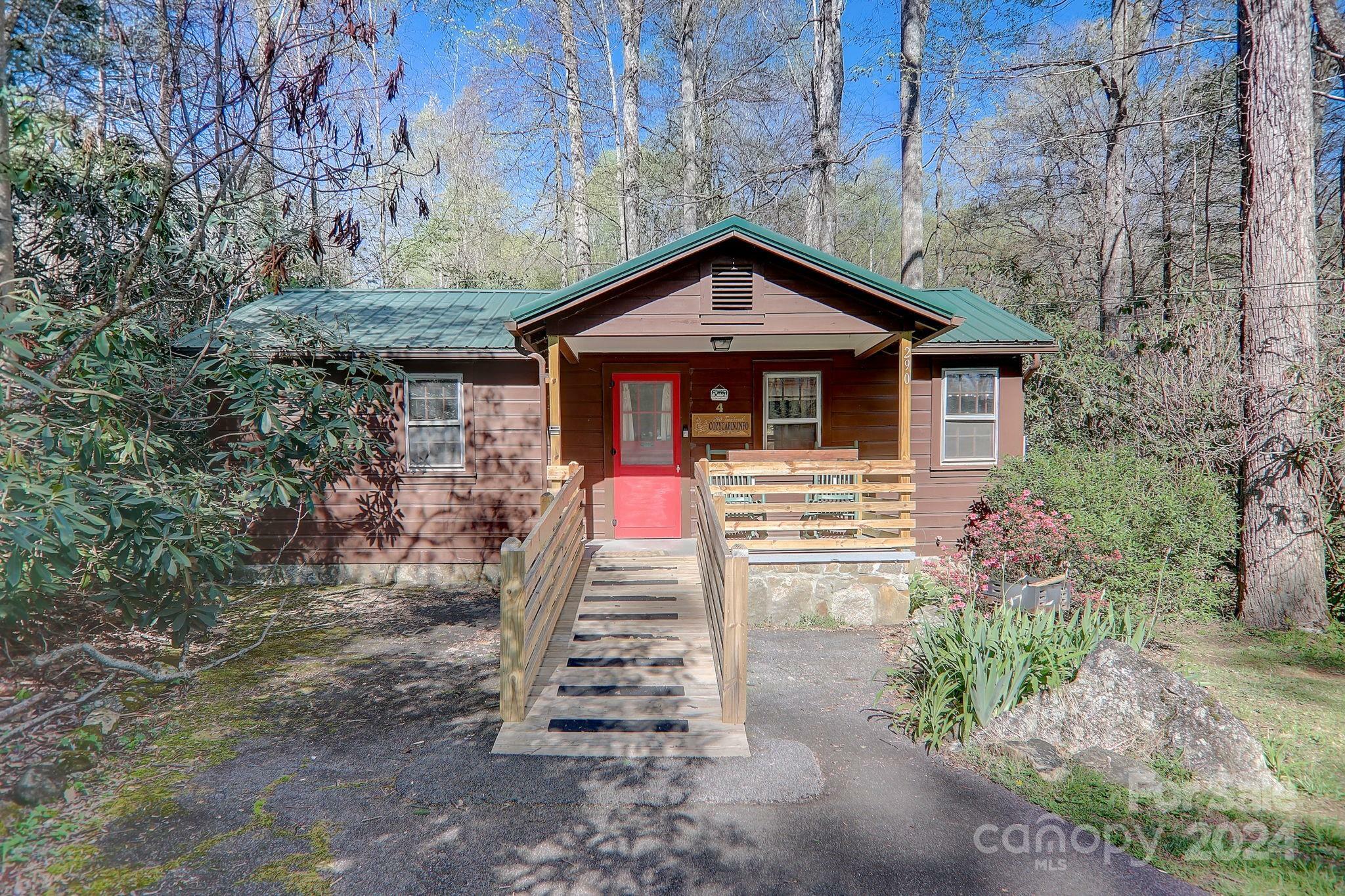 Property Photo:  290 Twinbrook Lane  NC 28751 