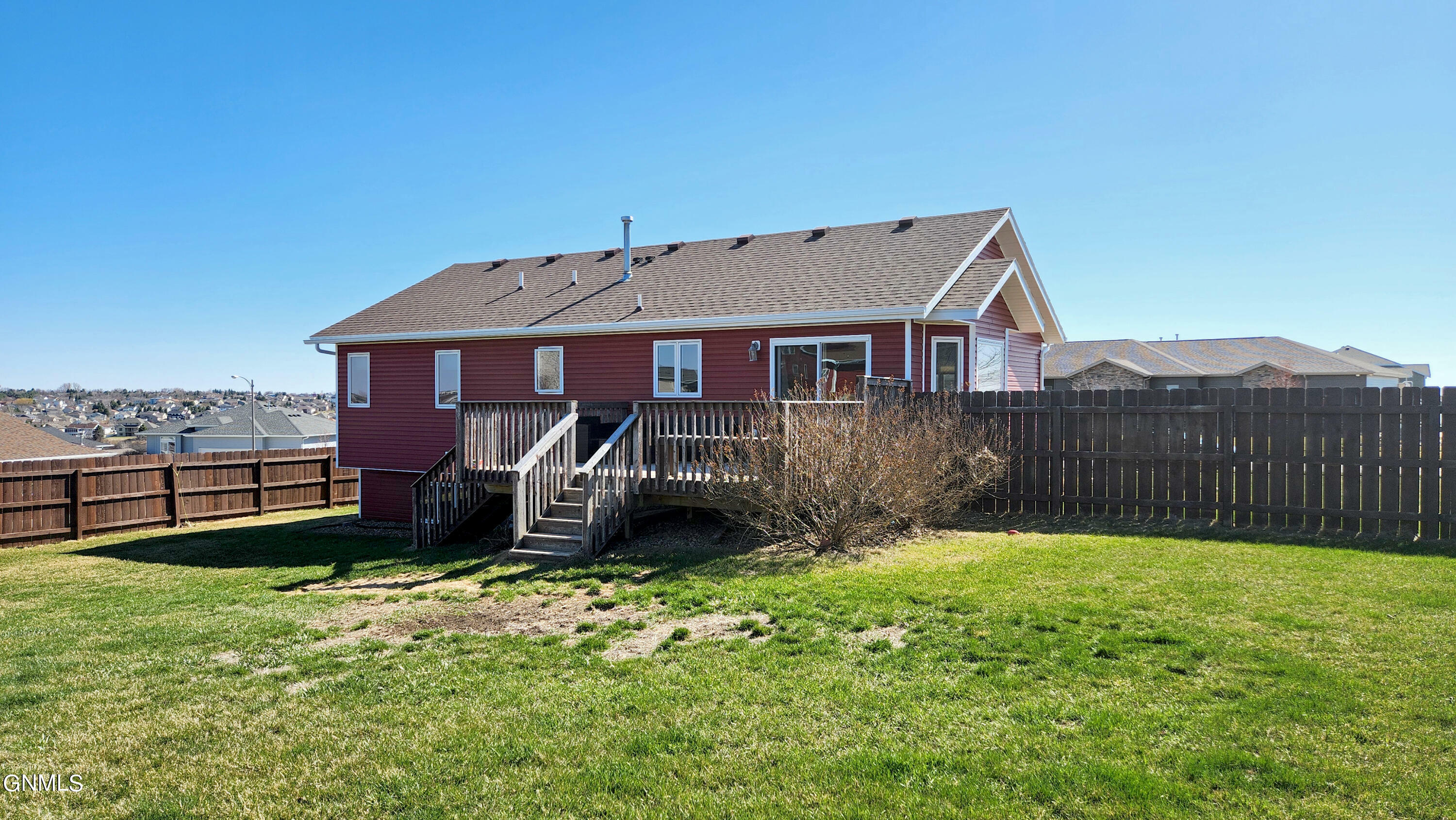 Property Photo:  1208 Golden Wave Drive  ND 58503 