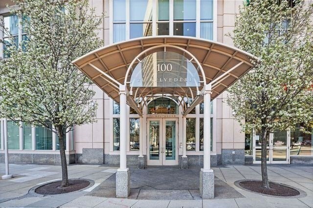 Property Photo: 100 Belvidere Street 7H MA 02116