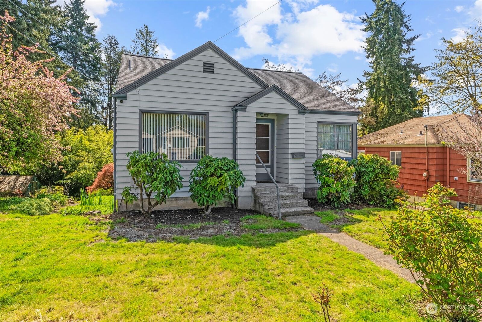 Property Photo:  502 Burcham  WA 98626 