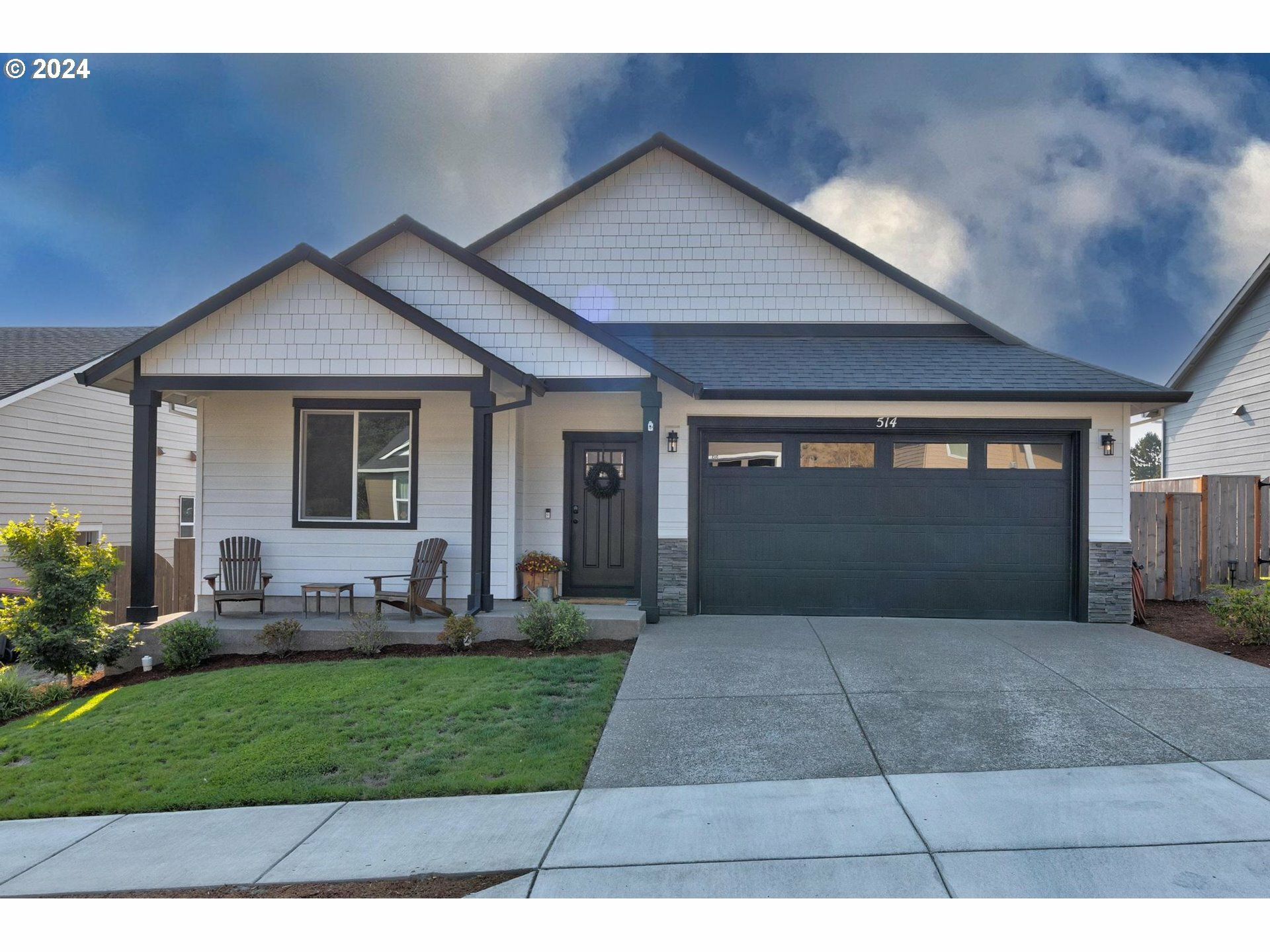 Property Photo: 514 Merlot St OR 97101
