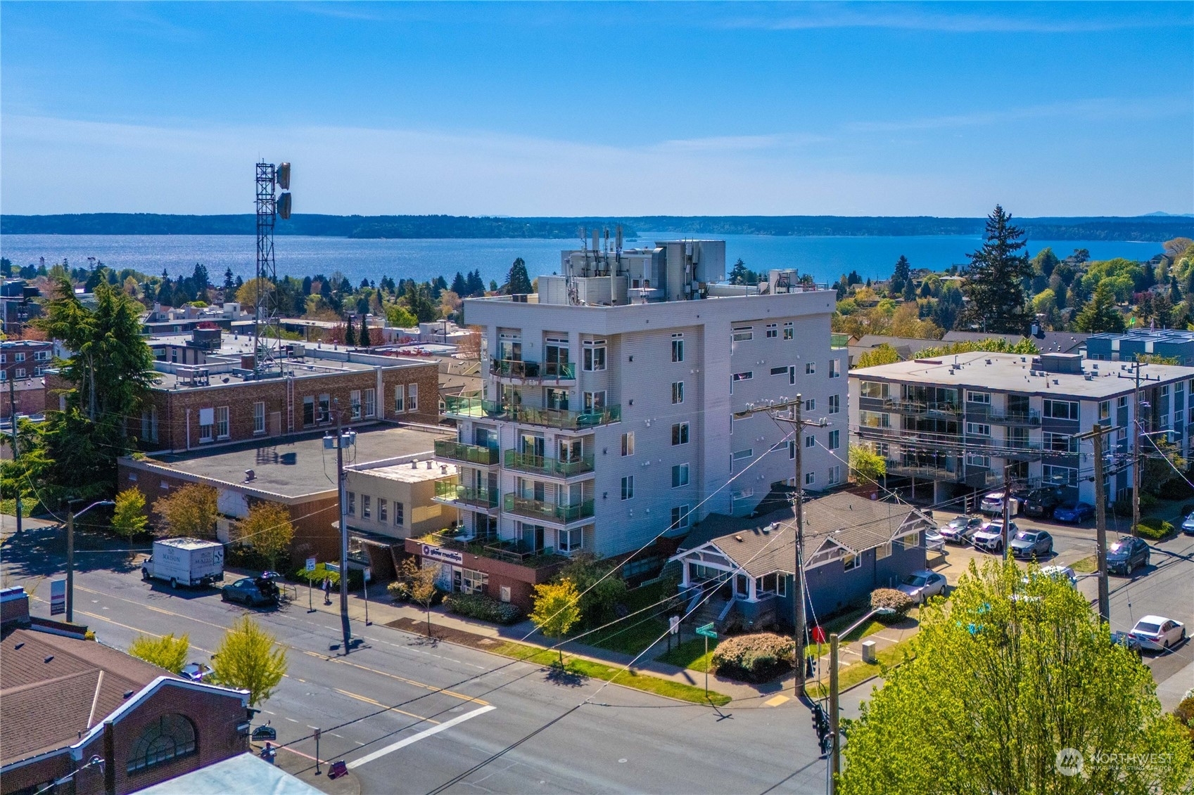 Property Photo:  4409 California Avenue SW 501  WA 98116 